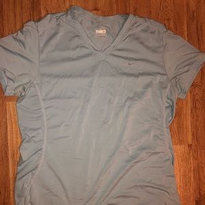 Woman’s Nike DryFit Shirt Medium